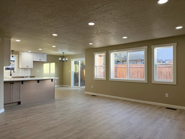 Building Photo - 919 Cove Arm Cir