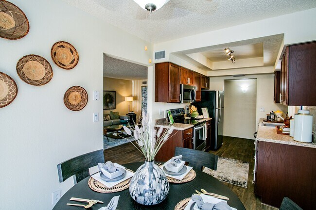 Separate Dining Area - Sonoran Terraces Apartment Homes