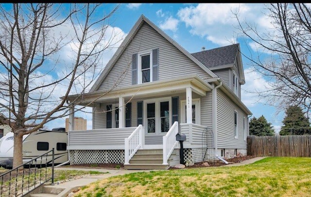 Building Photo - 4848 Poppleton Ave