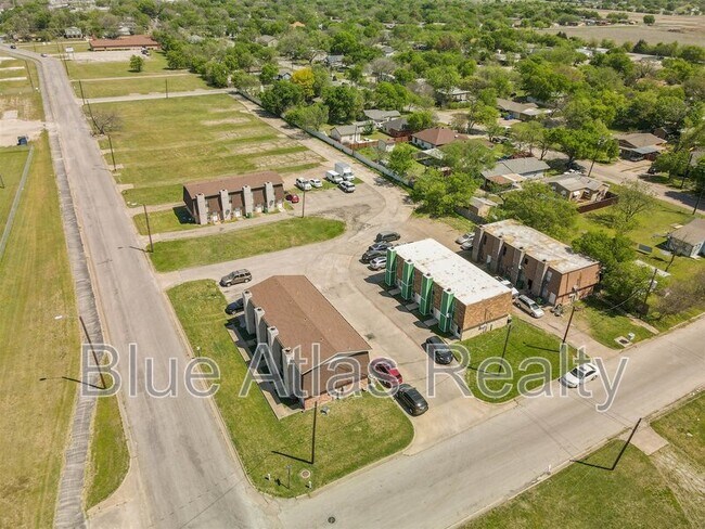 Building Photo - 406 Noble Ave