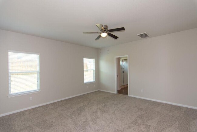 Building Photo - 649 Donegal Ln