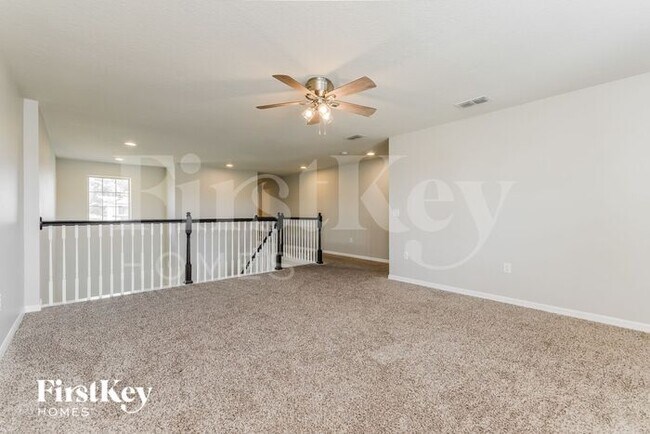 Building Photo - 2758 Red Horse Dr