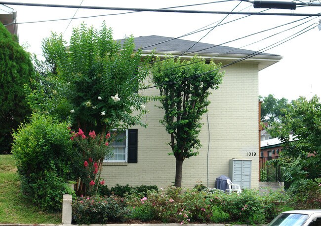 Building Photo - 1019 Greenwood Ave NE