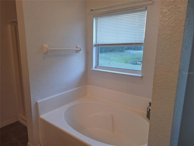 Building Photo - 622 Tamarin Ln