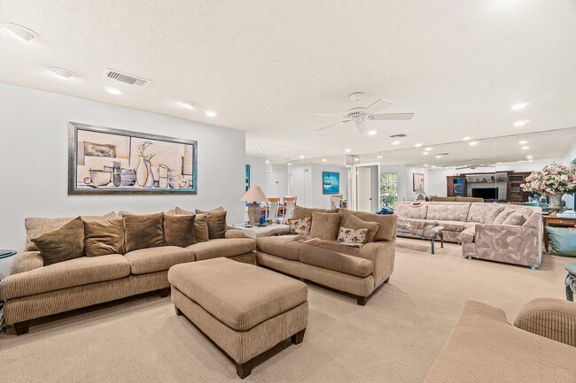 Building Photo - 46 Stratford Ln W