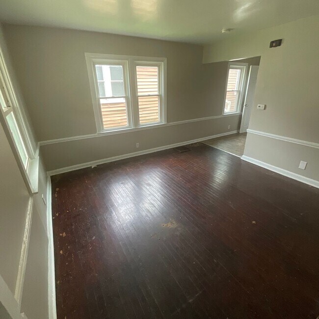 Building Photo - 1525 W 29th St