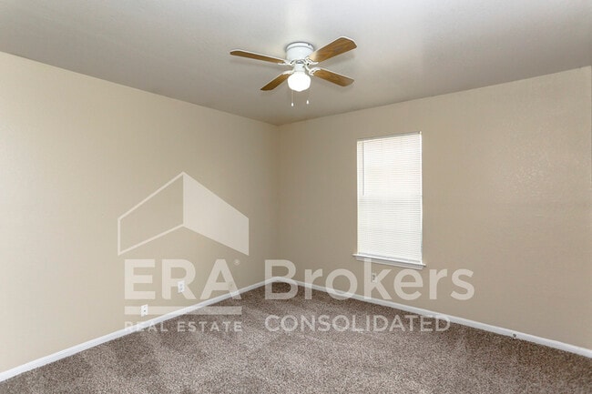 Building Photo - 1907 Windward Dr