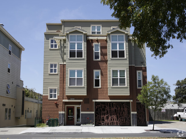 Building Photo - Harmon Gardens Apartments