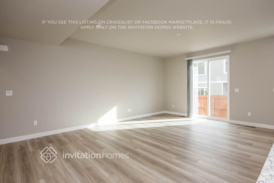 Building Photo - 13593 Arriba Dr