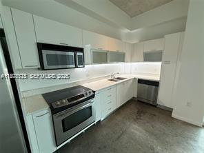 Building Photo - 133 NE 2nd Ave