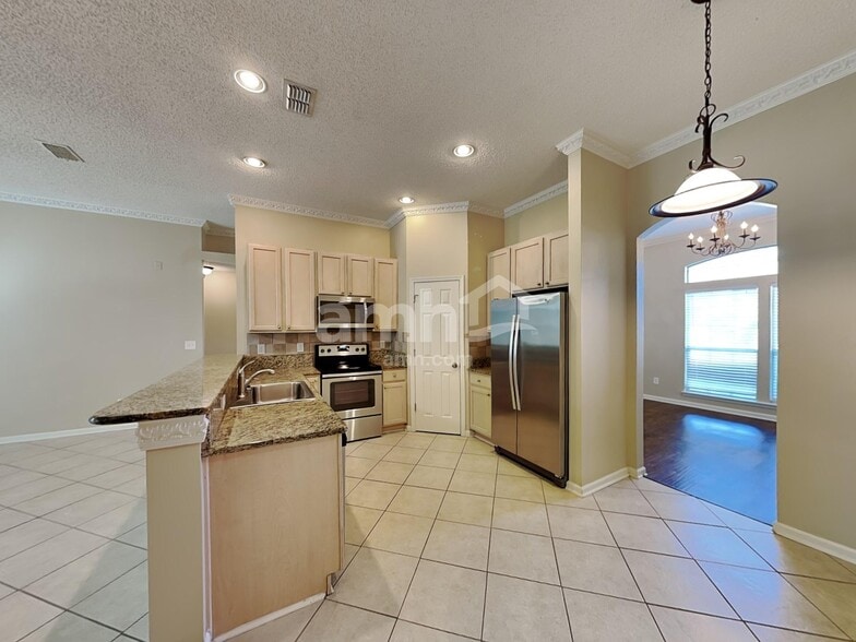 Building Photo - 1184 Lake Parke Dr