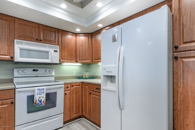 Building Photo - CLOSE DOWNTOWN PUNTA GORDA. GROUND FLOOR U...