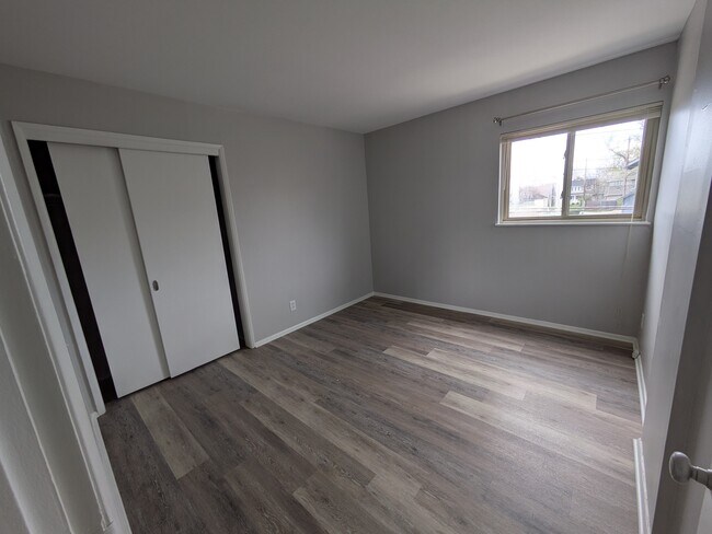 Bedroom 1 - 17 East California Avenue