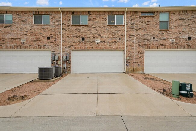 Building Photo - 2756 Baneberry Ln