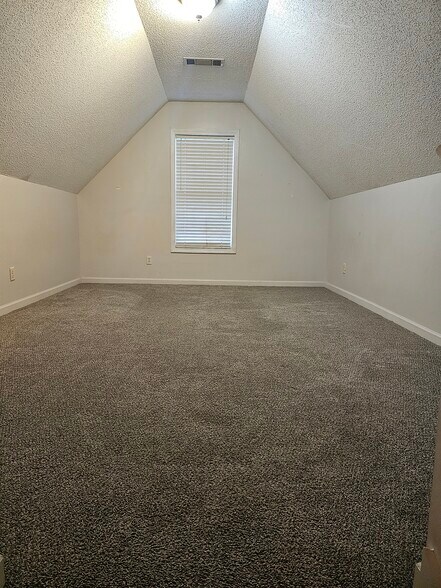 Bonus room - 12222 Crestwood Ct