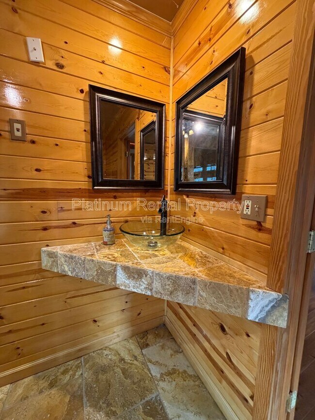 Building Photo - 835 Timber Lake Trail