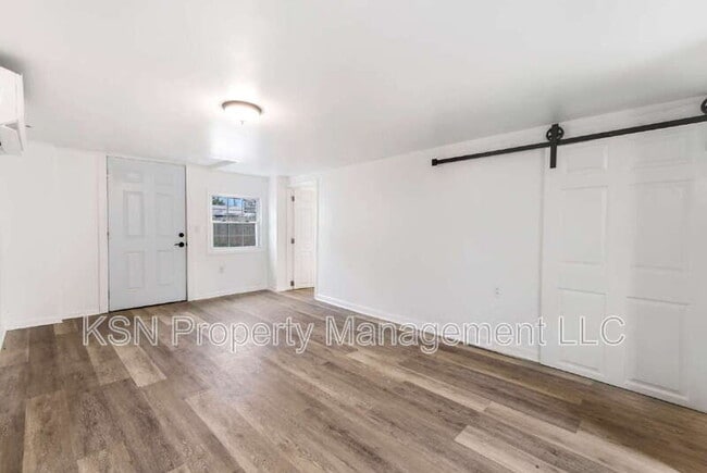 Building Photo - 2015 E 58th St