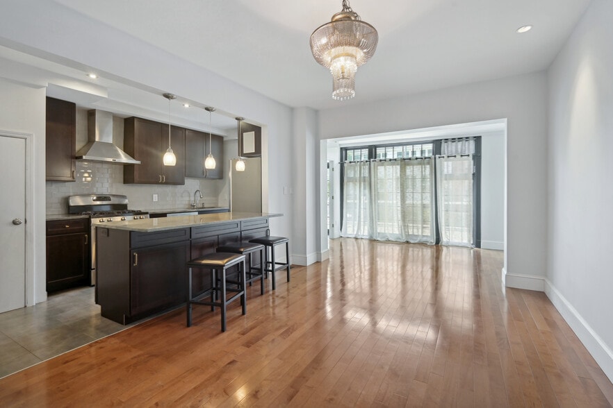 Building Photo - 1452 Spring Rd NW