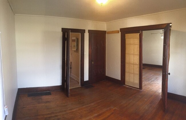 Building Photo - 1 Bed / 1 Bath House in Springfield, MO