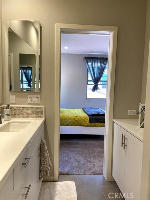 Building Photo - 141 Milky Wy