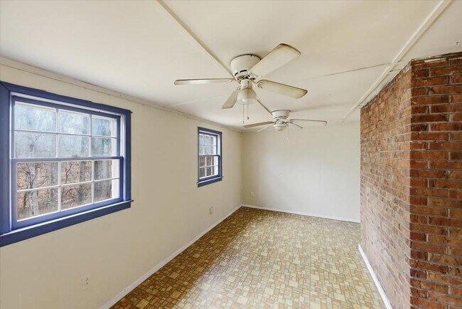 Building Photo - 8435 Campbellton Fairburn Rd