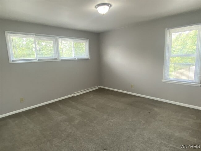 Building Photo - 5846 Sheridan Dr