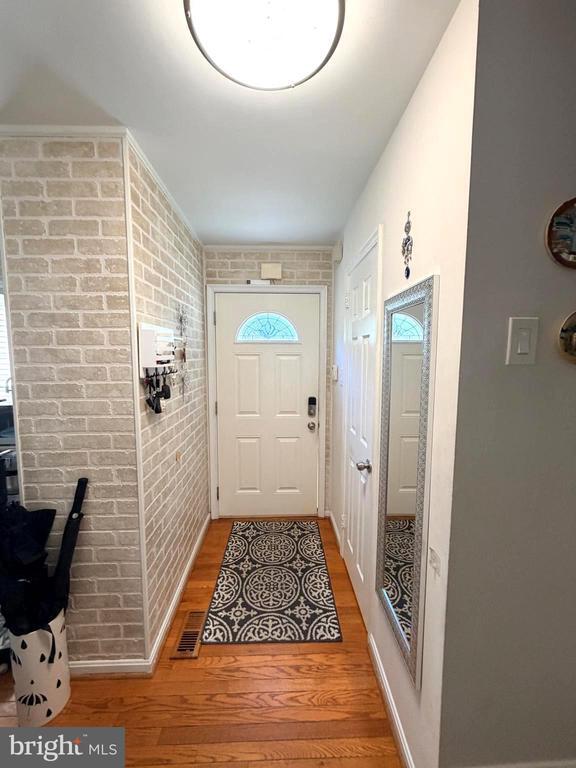 Building Photo - 6332 Teakwood Ct