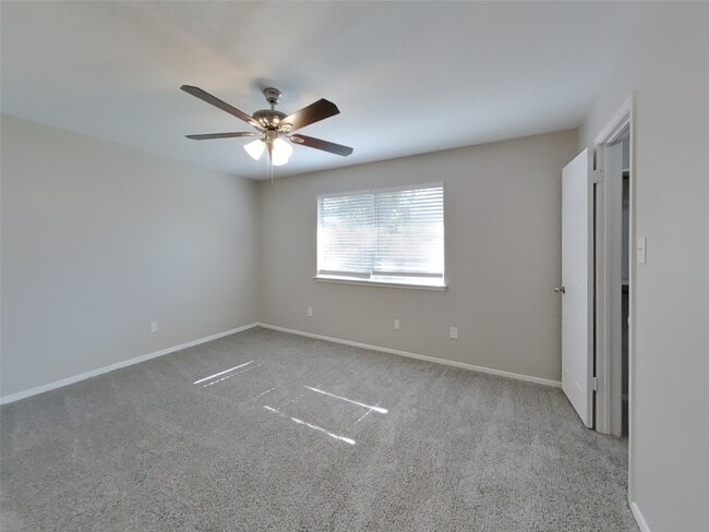 Building Photo - 7206 Sonnet Glen Ln