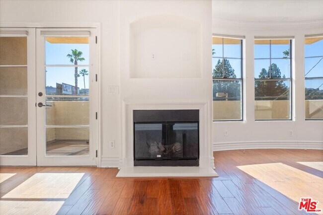 Building Photo - 12026 Hoffman St