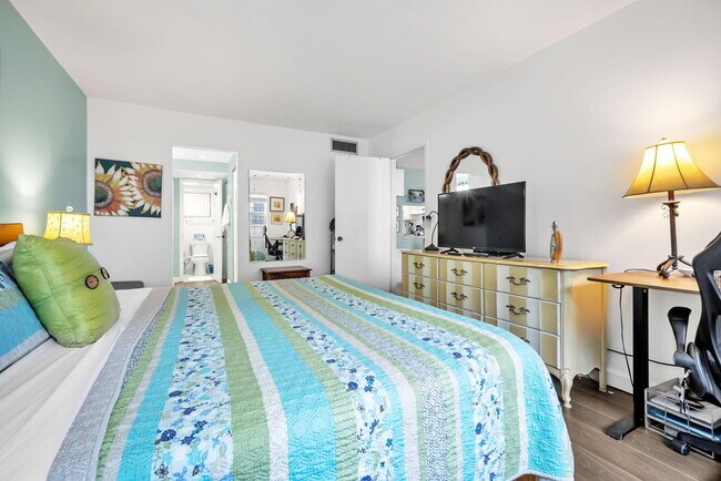 Building Photo - 1770 S Ocean Blvd