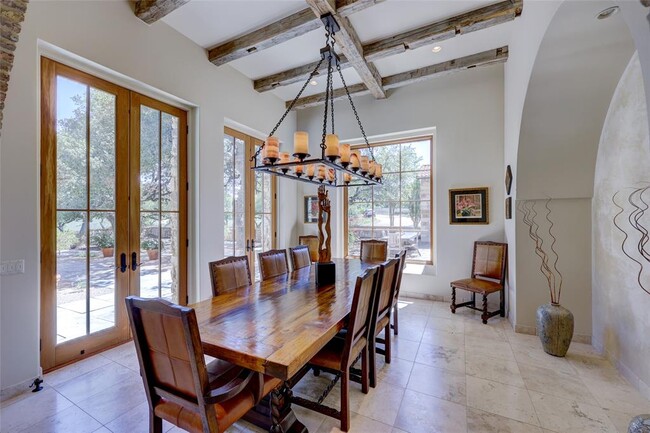 Building Photo - 418 Cattle Trail Dr