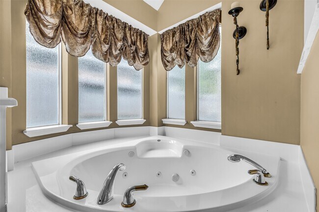 Building Photo - 13703 Layton Hills Dr