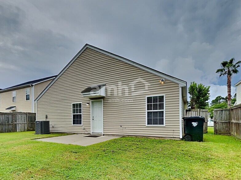 Building Photo - 110 Tyron Rd