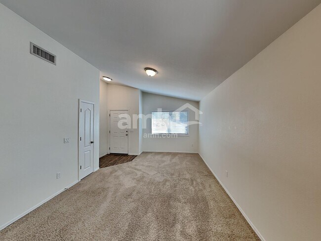 Building Photo - 7856 S Splinter Way