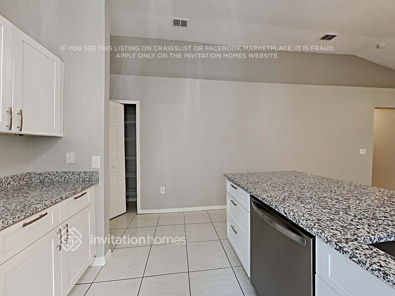 Building Photo - 2415 Marcasite Loop
