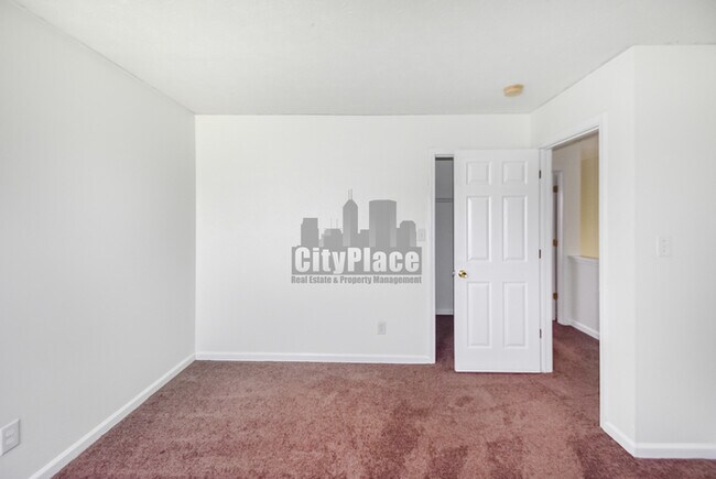 Building Photo - 1394 Fall Ridge Dr