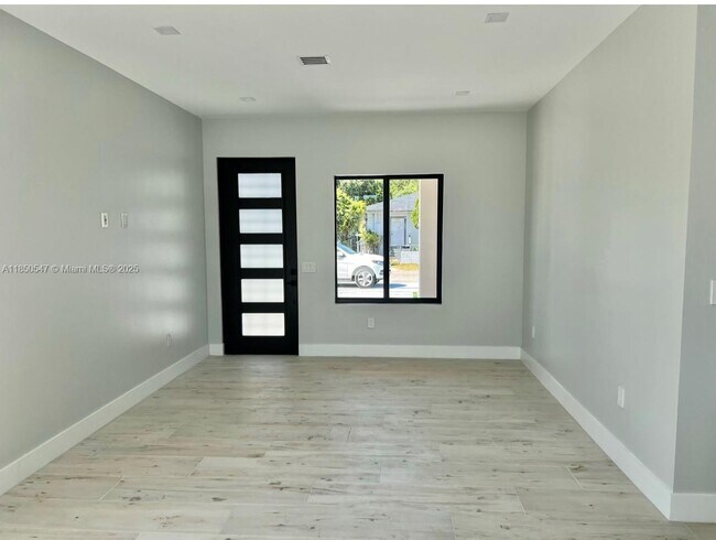 Building Photo - 8880 SW 126th Terrace