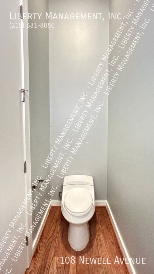 Building Photo - 108 Newell Ave