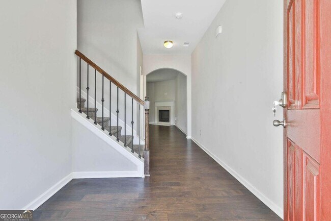 Building Photo - 240 Stillwood Dr