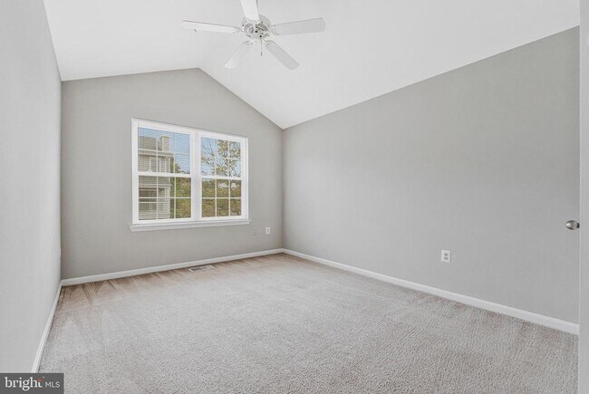 Building Photo - 12877 Fair Briar Ln