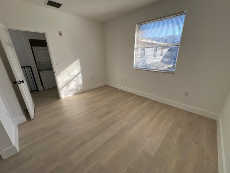 Building Photo - 720 NW 61st St