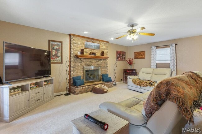 Building Photo - 2725 Timberline Dr