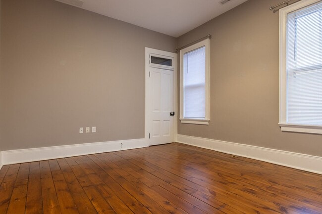 Building Photo - 204 N Columbus St