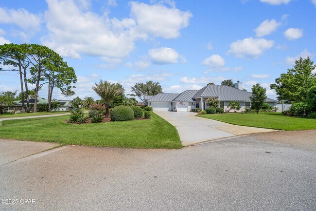 Building Photo - 625 Amberjack Dr