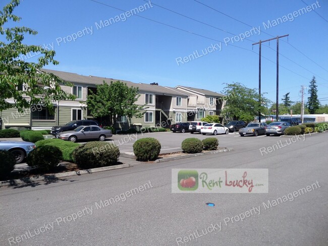Building Photo - Wonderful 2-Bedroom Top Floor Condo in Renton - Great Location!