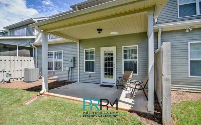 Building Photo - 826 Stonebriar St