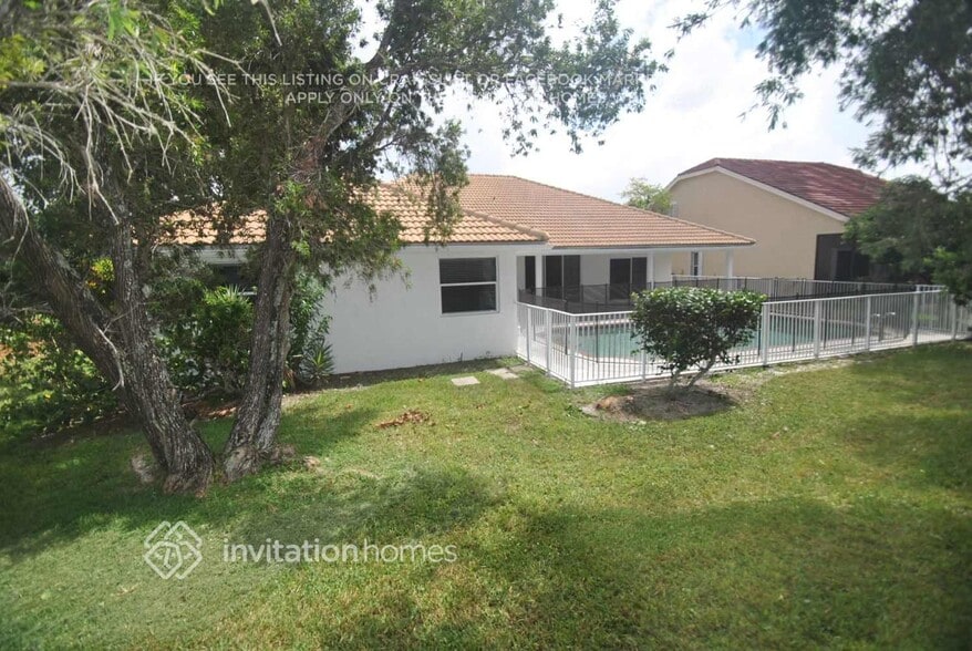 Building Photo - 22201 Collington Dr