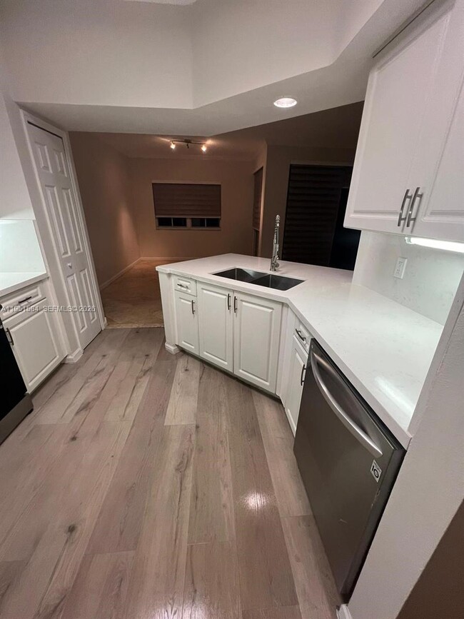 Building Photo - 3245 NE 184th St