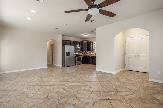 Building Photo - NOW 3 BEDROOM HOME LOCATED IN SAN MARCOS, TX!