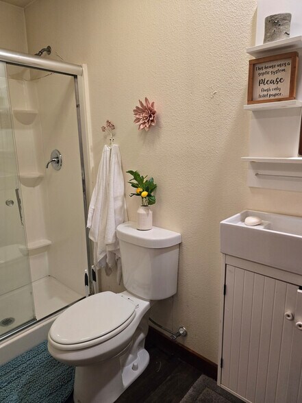 Building Photo - 23253 WA-534